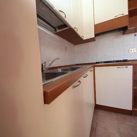 2 Bedroom Near Daire
